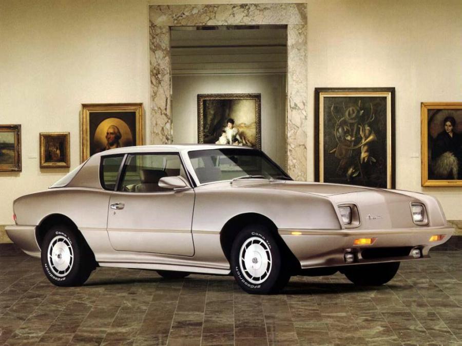  Avanti Coupe 1982 года  (фото 1 из 3)